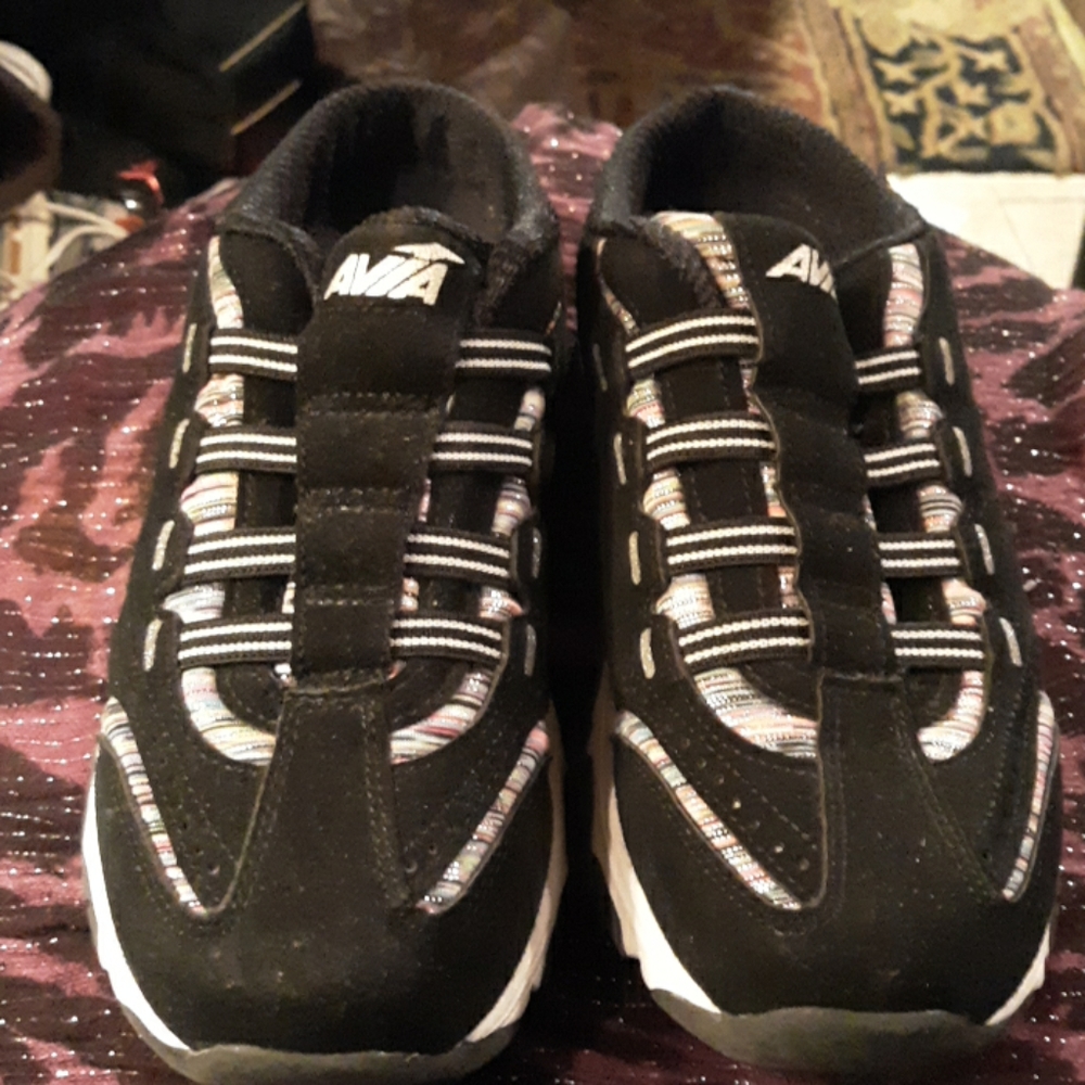 Avia low bac tennis shoes size 10 5/25